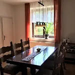 Апартаменты Kastanienblick Oder Parkblick, Oder Unser Radlerzimmer!