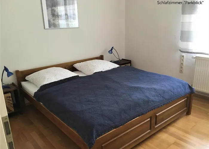 Kastanienblick Oder Parkblick, Oder Unser Radlerzimmer! *